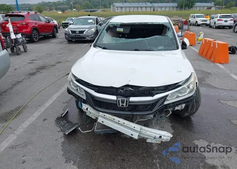 2017 Honda Accord Sport Se z USA, uszkodzony, nr VIN 1HGCR2F18HA188028